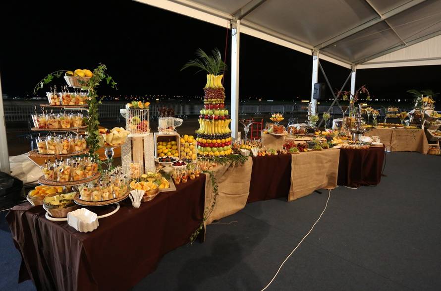 Pripreme u ZraÄnoj luci Franjo TuÄman uoÄi noÄne utrke 00:24