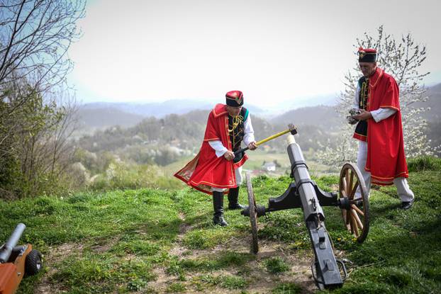 Stoljećima stara tradicija pucanja iz kubura na Uskrsni ponedjeljak u Velikom Taboru