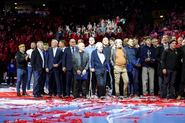 Zagreb: Svečana oproštajna ceremonija hrvatskih rukometnih legendi Domagoja Duvnjaka, Igora Karačića i Ivana Pešića