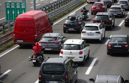 HAK moli vozače za strpljenje: Na A1 u smjeru Zagreba kolona između Draganića i Karlovca