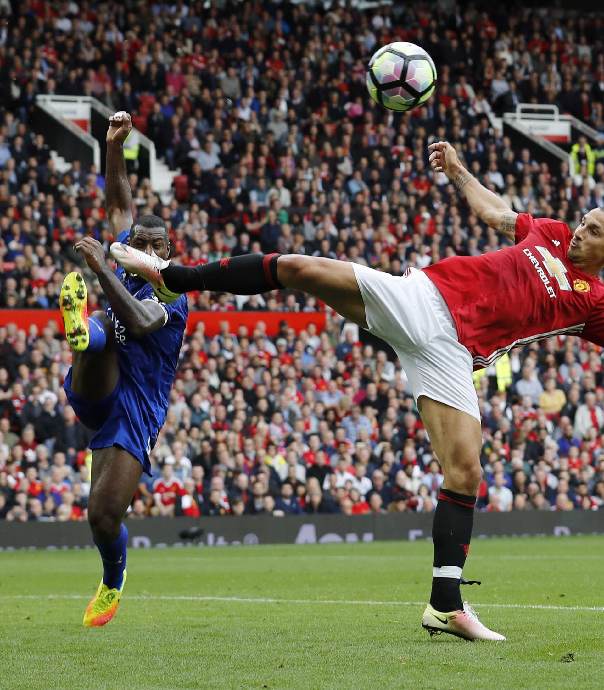 Manchester United v Leicester City - Premier League