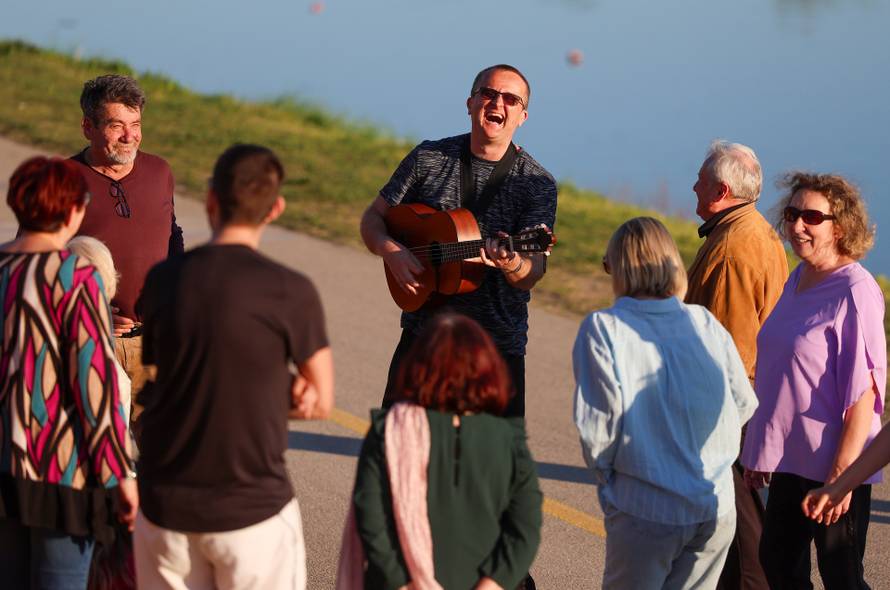 Zagreb: Na Uskrs Jarun privukao veliki broj građana
