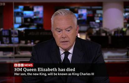 Novinaru BBC-ja koji je prvi prenio vijest o smrti kraljice Elizabete II. nude titulu za to?