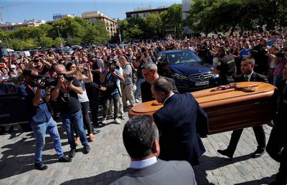 Reyes pokopan, kćerkice su mu poručile: Naš tata, volimo te...