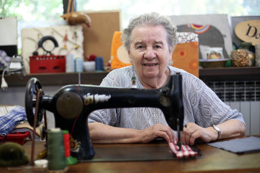 Muž je išao na svoj zadnji radni dan. Na porti se samo srušio...