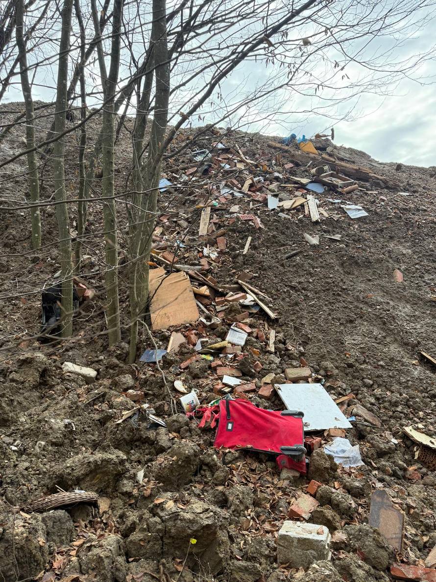 HDZ-ov načelnik je promijenio znak da osuđenik i porezni dužnik može bacati smeće u selu