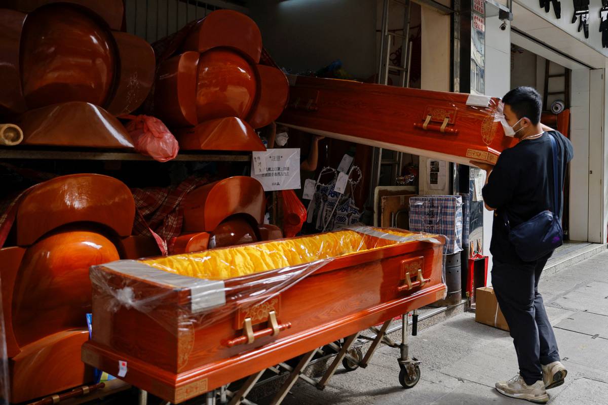 U Hong Kongu 6000 mrtvih od korone, grad ostao bez lijesova, ljudima sada nude i kartonske