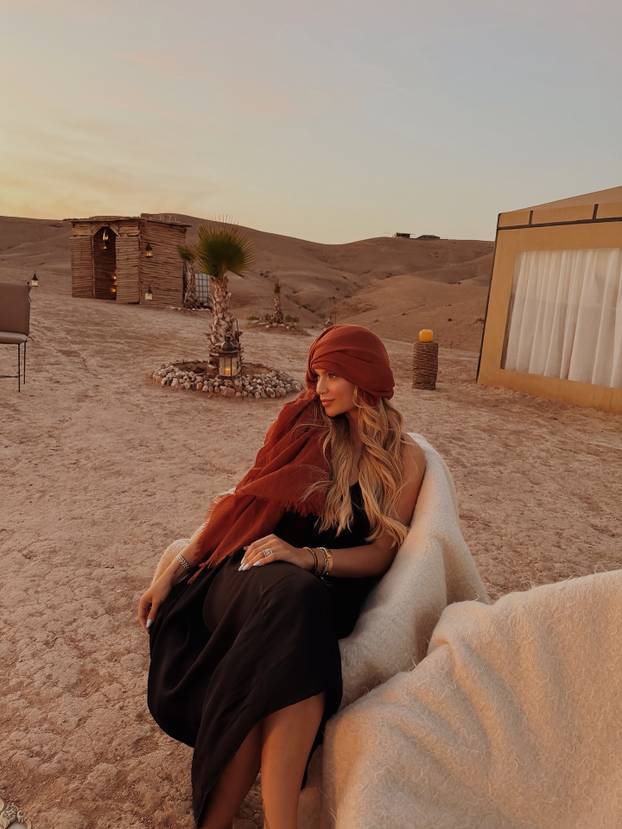 Realov tinejdžer nije dobio ni minutu. Slavio godišnjicu braka u pustinji s pet godina starijom