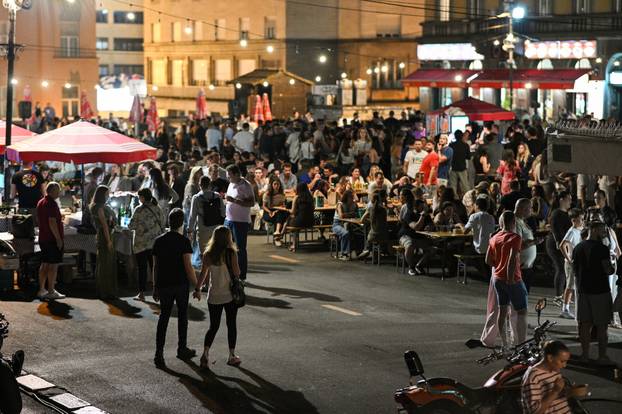 Zagreb: PLACe market na tržnici Dolac posjetili brojni Zagrepčani