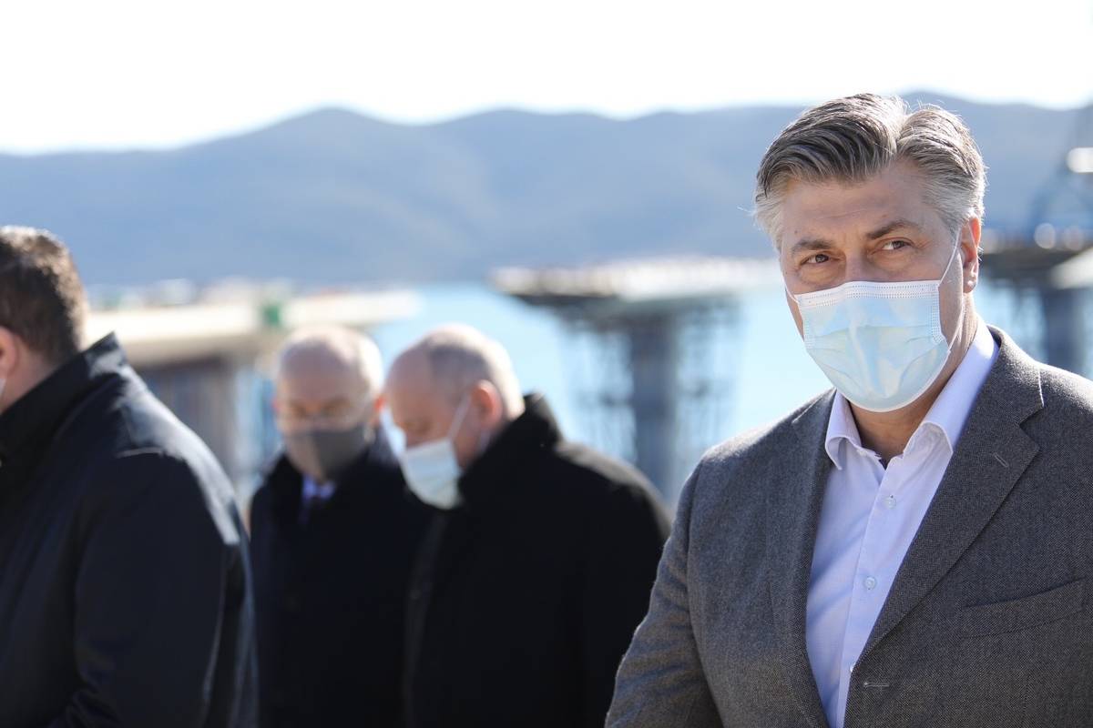 'Rusija je spremna dostaviti nam Sputnjik V. Zavodi ne smiju odvraćati ljude od AstraZenece'