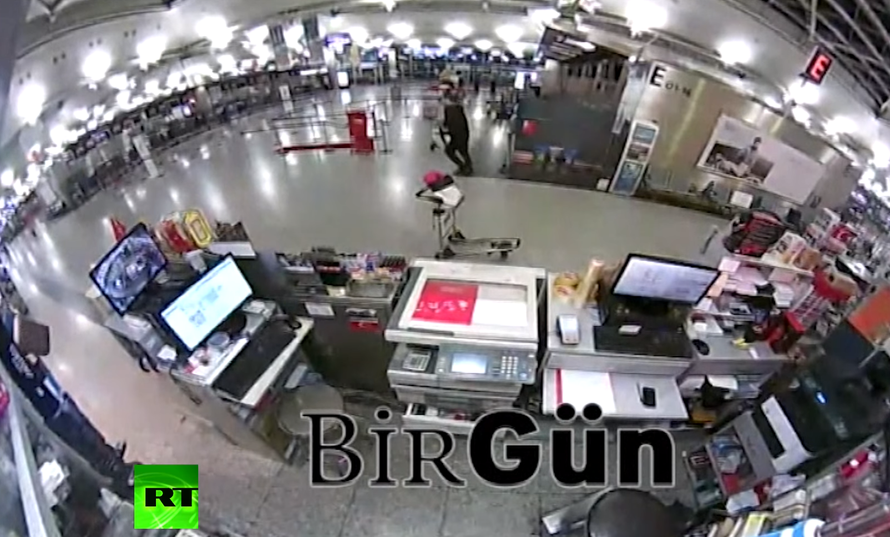 Još jedna  snimka: Terorist je tražio žrtve koje će smaknuti