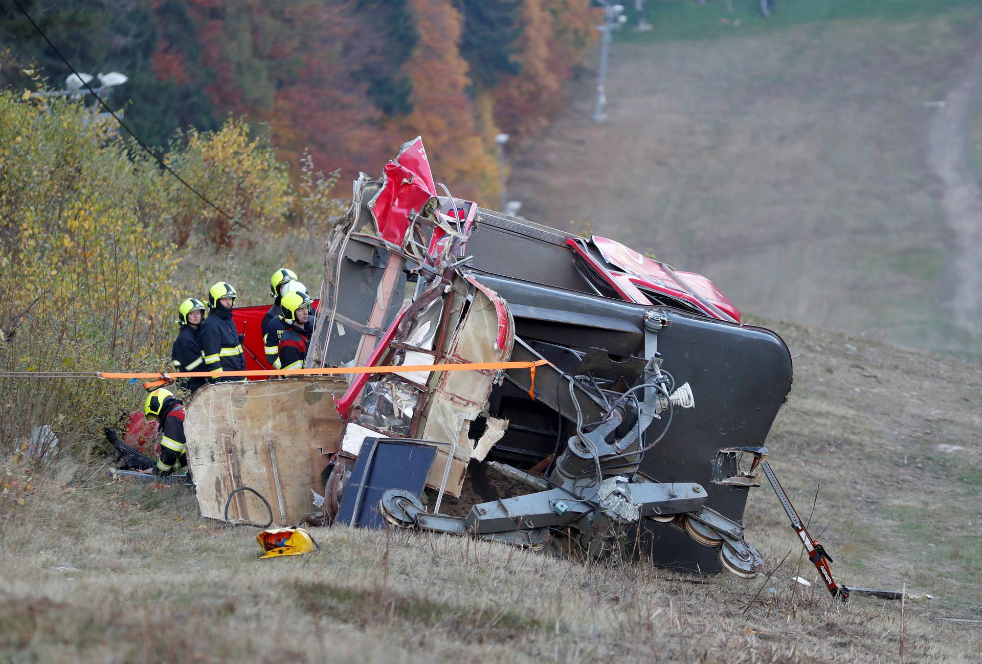 Cable car falls in Liberec
