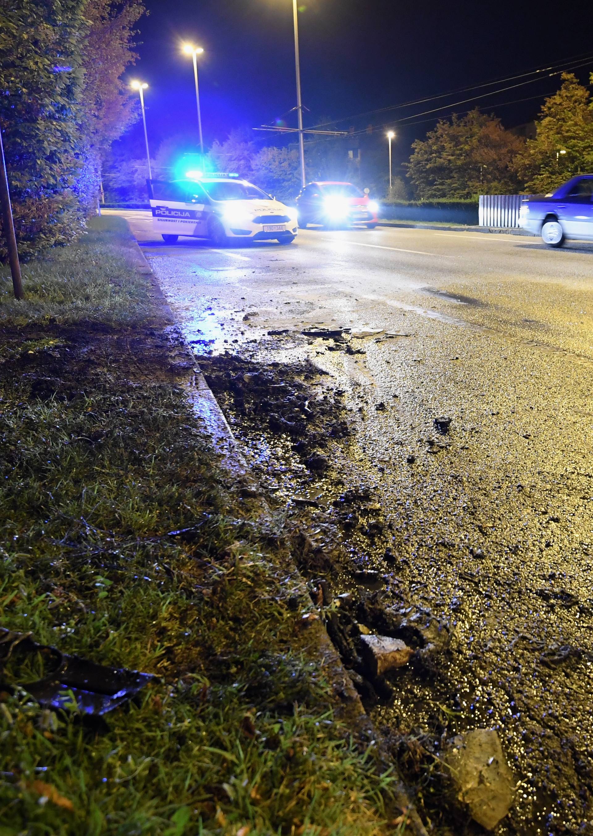 Sudarili se u Zagrebu pa jedan automobil progutao plamen