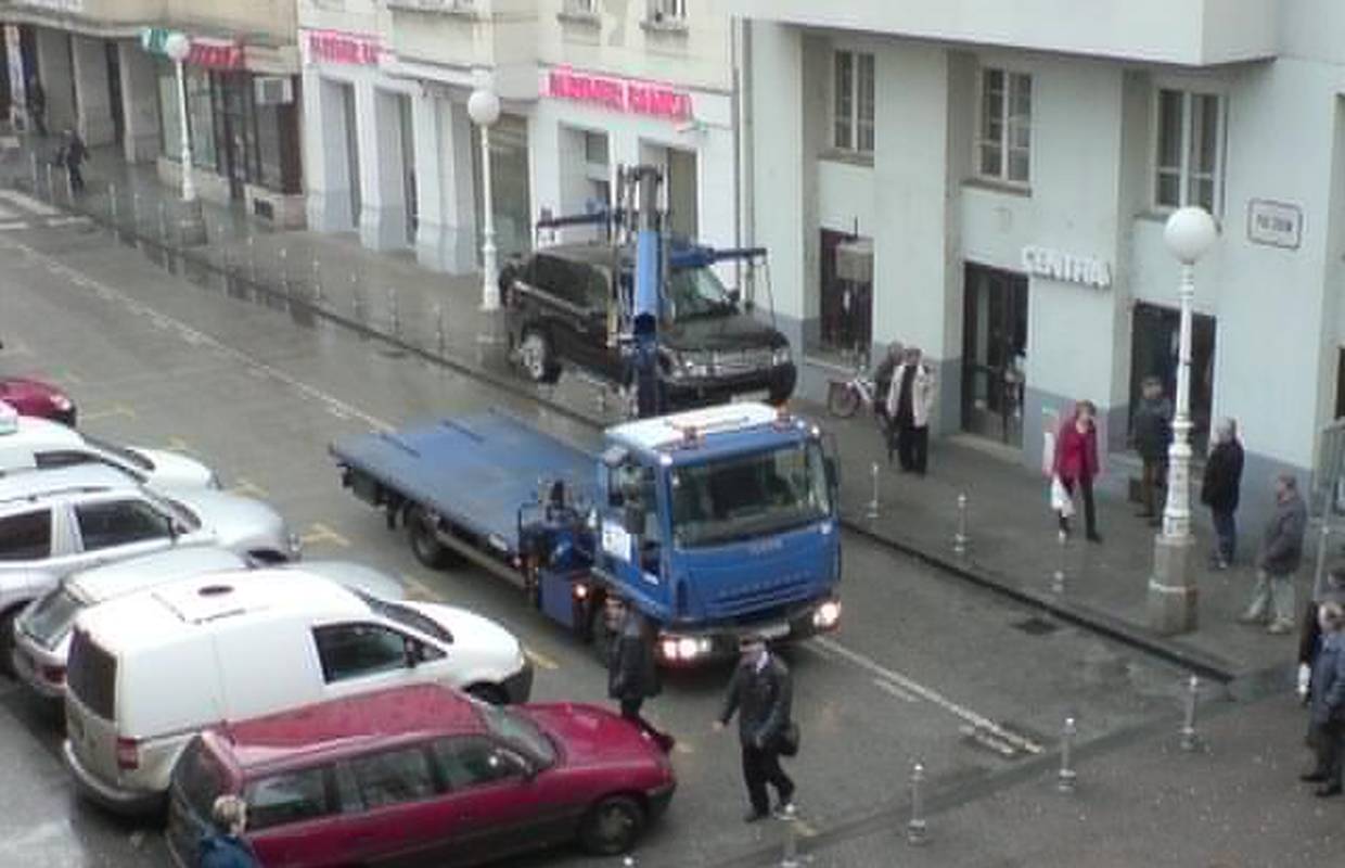 Pauk opet digao automobil Range Rover Stipi Mariću