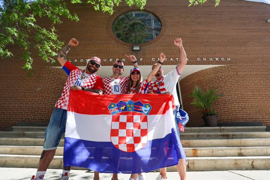 SP 2026 Toronto: Hrvatski navijači pomolili se za dobar rezultat ispred crkve Our Lady Queen u Croatia ulici
