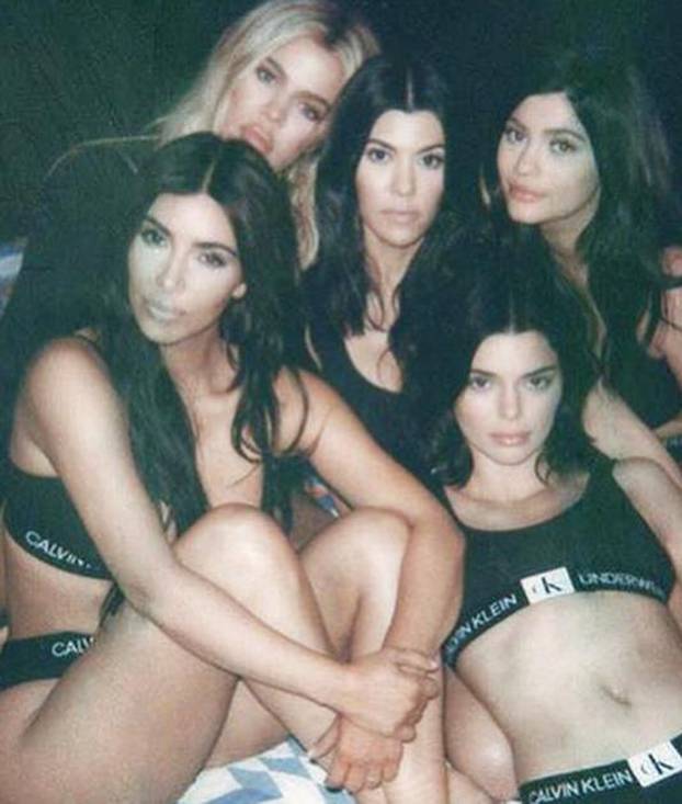 Ne izgledaju više isto! Khloe je smršavila, išle i pod nož. Ovako su se Kardashianke mijenjale...