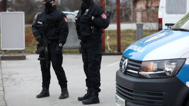 Istočno Sarajevo: Policija osigurava Administrarivni centar RS uoči dolazka Sergeja Lavrova