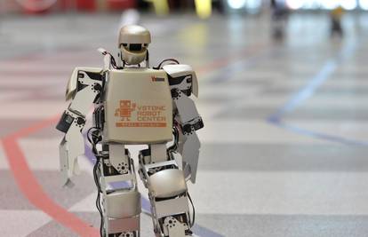 Današnji roboti sviraju i vode sate fitnessa čak bolje od ljudi