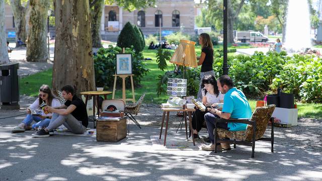 Iselili se iz zagrebačkog stana i 'uselili se' u gradski park. Pa kako je to moguće?