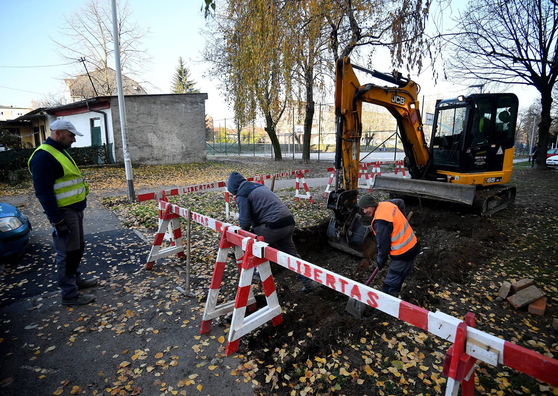 Zbog puknuća vrelovoda na Trešnjevci nema grijanja ni tople vode