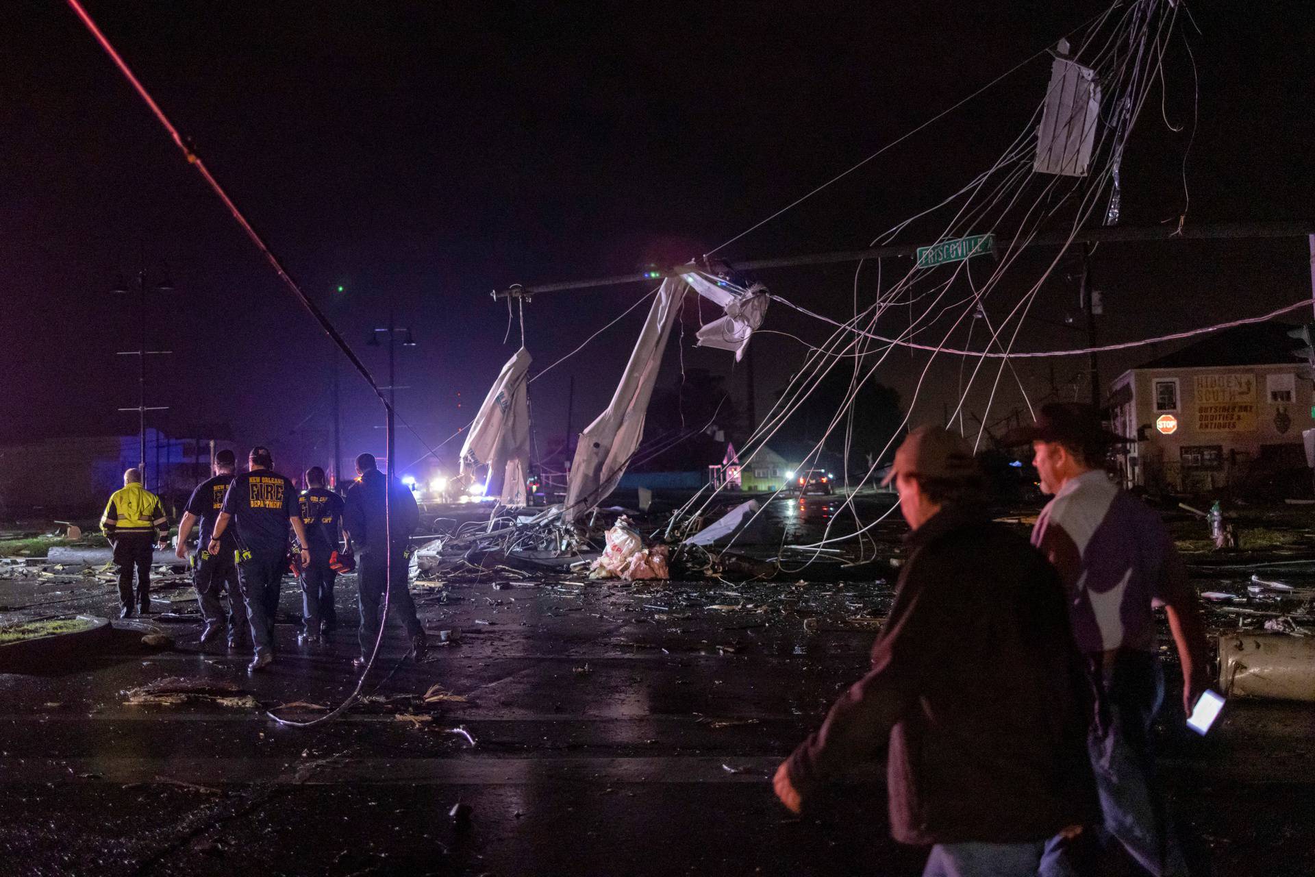 Tornado strikes New Orleans area