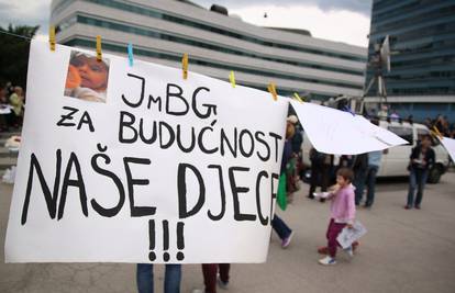 'Bebolucija': Stotine ljudi su opet prosvjedovale u Sarajevu