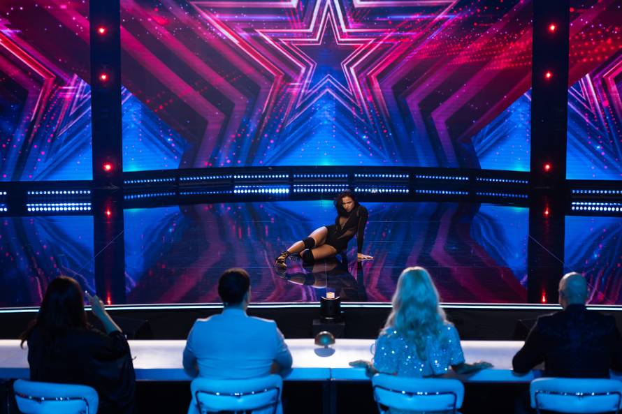 Ovo je nastup koji je podijelio žiri u Supertalentu! Martina je dala X Nadji, Bilman je branio