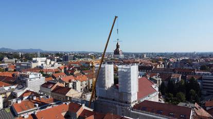 FOTO Pogledajte postavljanje obnovljene kupole tornja na baziliku u Palmotićevoj