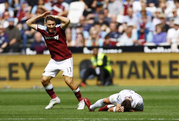 Premier League - West Ham United v Burnley