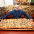 Čovjek vs. metar pizze: Tko je uspije 'maznuti' osvaja 1000 €