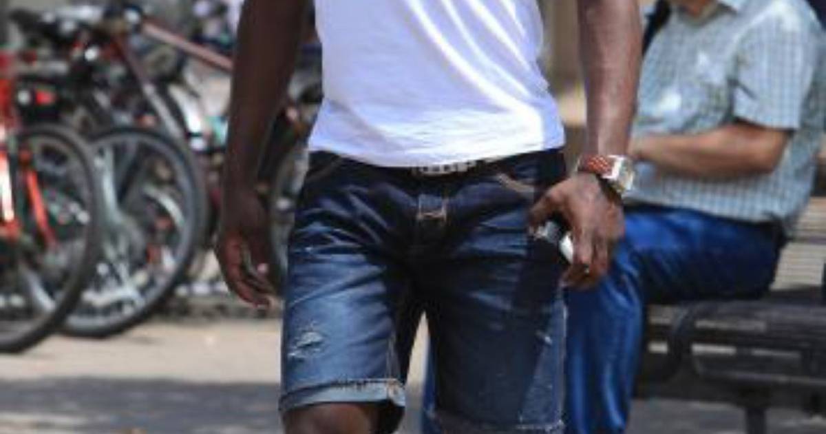 Mathias Chago s prijateljicama se prošetao Cvjetnim trgom 24sata