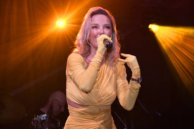 Daruvar: Maja Šuput u ultra kratkoj haljini napravila nezaboravan show na Vinodaru