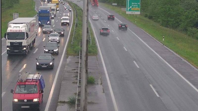 Bura on the Adriatic Highway, crowds on Zagreb bypass