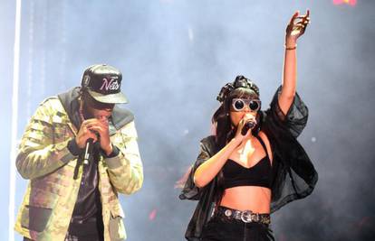 Iznenadili publiku: Rihanna se pridružila Jay-Z-iju na koncertu
