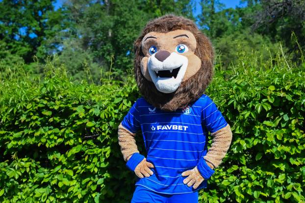 Zagreb: Proslava 115. rođendana GNK Dinamo uz vožnju rođendanskim tramvajem 