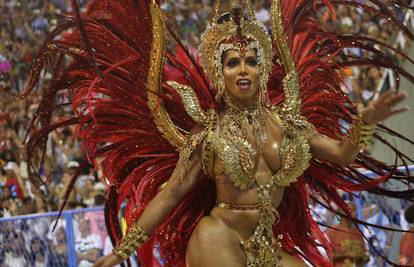 Vjernici u Riju su zgroženi, ali plesačice su opet na karnevalu