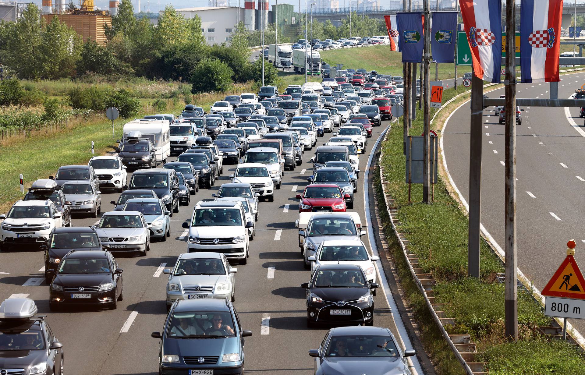 Gužve na naplatnoj postaji Lučko na izlazu i ulazu u Zagreb