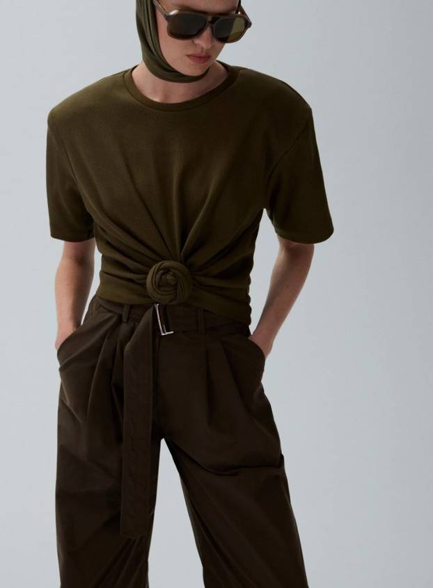 FOTO Nabrana majica poljskog brenda postala je hit - a sada ju imamo i u domaćoj verziji!