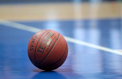 Tragedija u Grčkoj: Košarkaš (18) preminuo na utakmici
