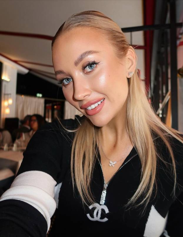 FOTO Ruska tenisačica je rekla da muškarci moraju zarađivati više. Razvela se, pa našla novog