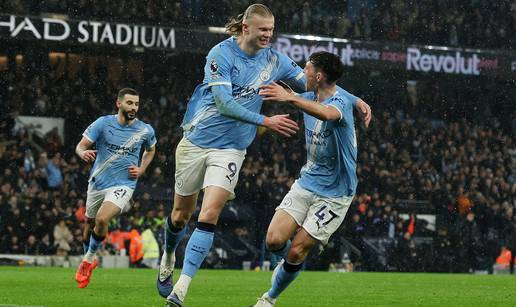 VIDEO City sredio Fulham i sad je blizu vrha, Burnley slavio, a ikona lige ispisala povijest...