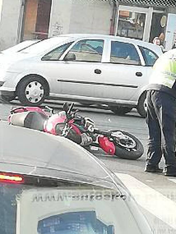 Sudar  automobila i motocikla u Dubravi: Ozlijeđeno dvoje ljudi