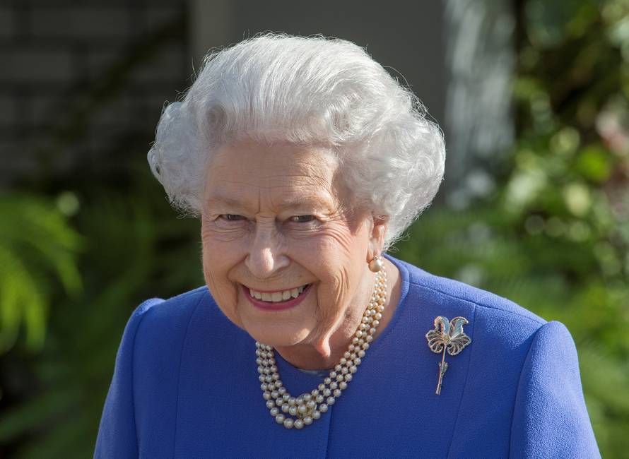 Britain's Queen Elizabeth visits the Chelsea Flower Show in London