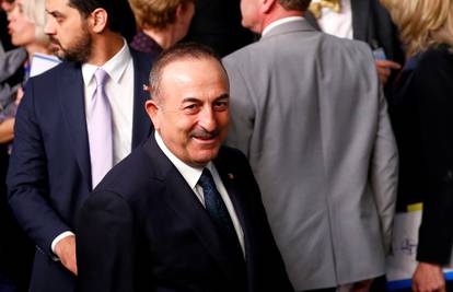 Cavusoglu nakon napada Irana ide u Irak smanjiti napetosti