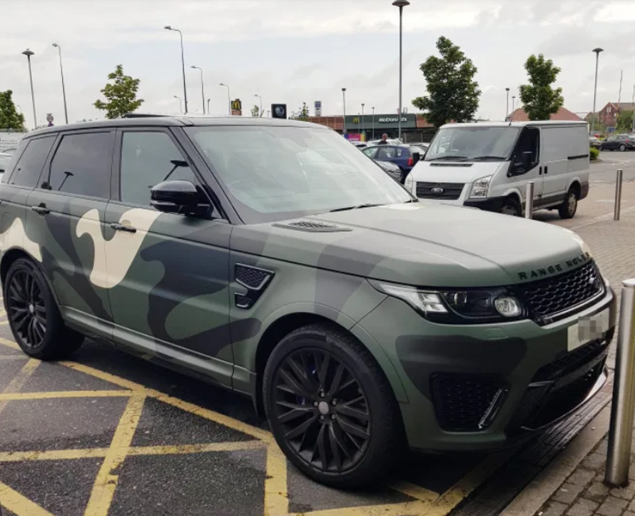 Fury vs Joshua luksuz - Ferrari, Rolls Royce, Audemars Piguet...