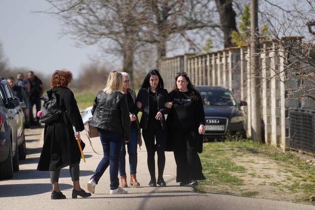 Posljednji ispraćaj brata Darka Lazića