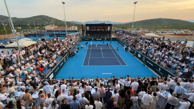 FOTO Novak Đoković pjevao i 'prosvjedovao' u Međugorju: Kumovi žele dovesti i ATP turnir