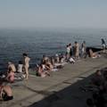 Ukrajinci plivaju u Crnom moru unatoč upozorenjima na mine: 'Ne bojimo se, umirujuće je'