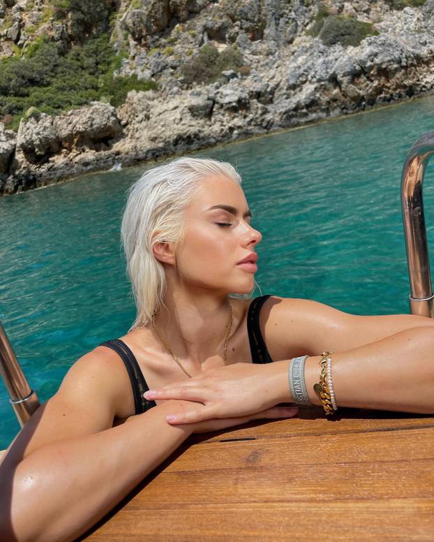 FOTO Medicinska sestra najveća je navijačica Kovačeve ekipe: 'Navijam do zadnje sekunde'