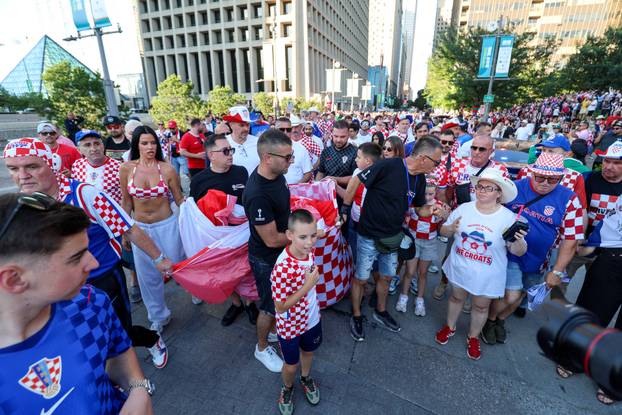 SP 2026 Dallas: Velika povorka hrvatskih navijača u Dallasu uoči utakmice Engleske i Hrvatske na Svjetskom prvenstvu
